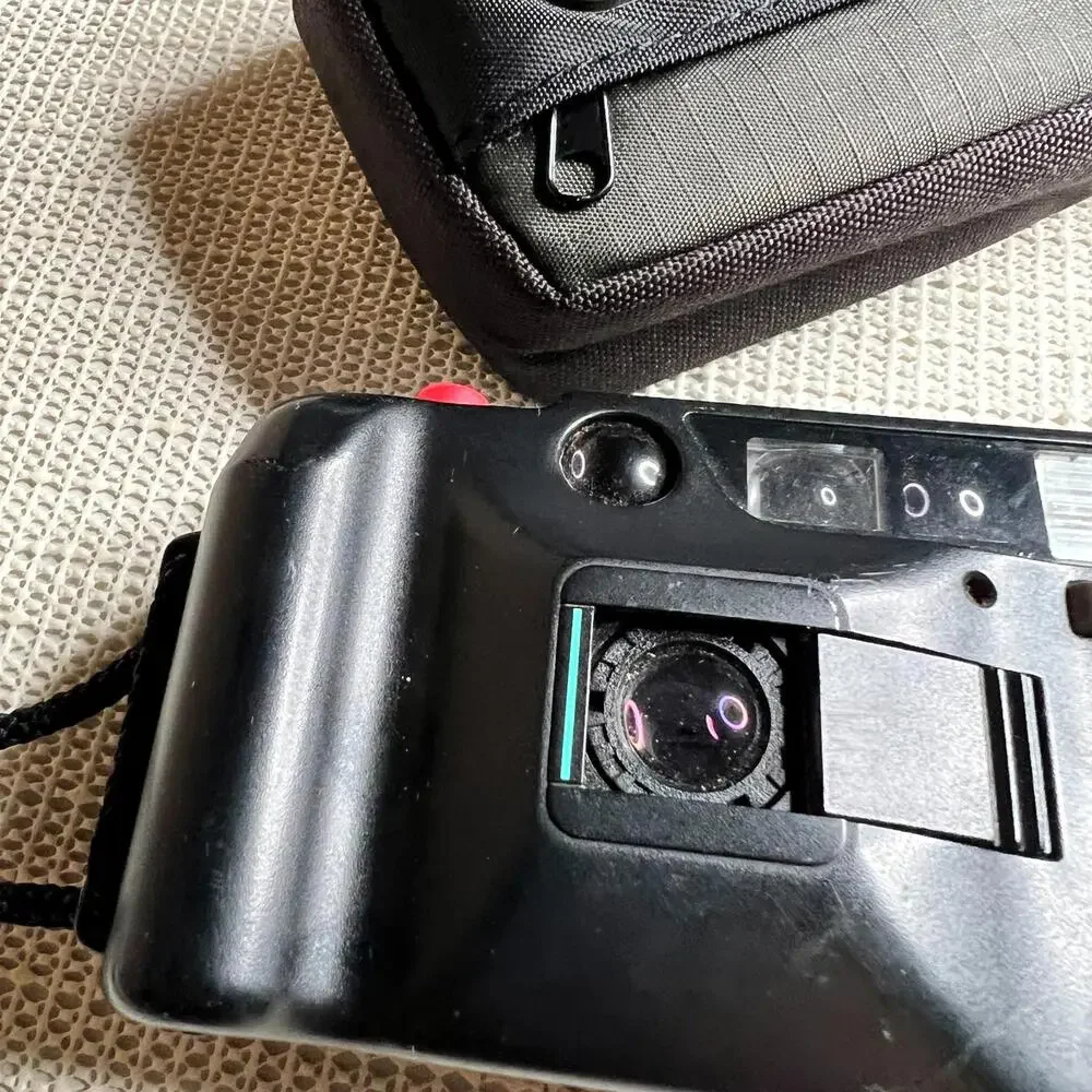 Retro Pentax PC-303 Auto Focus AF 35mm Point and Shoot Film Camera Flash Lowepro